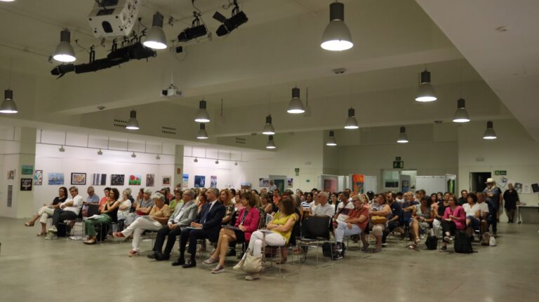 Inaugurada l’exposició “Parelles Artístiques”, amb obres provinents de 13 entitats de salut mental de Catalunya